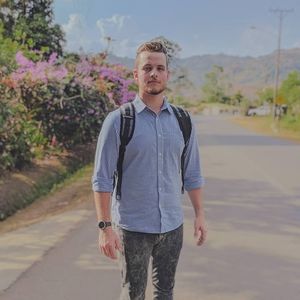 Meet your Posher, Zachery